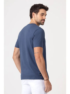 CAMISETA MASCULINA REGULAR MANGA CURTA DLZ AZUL ESCURO